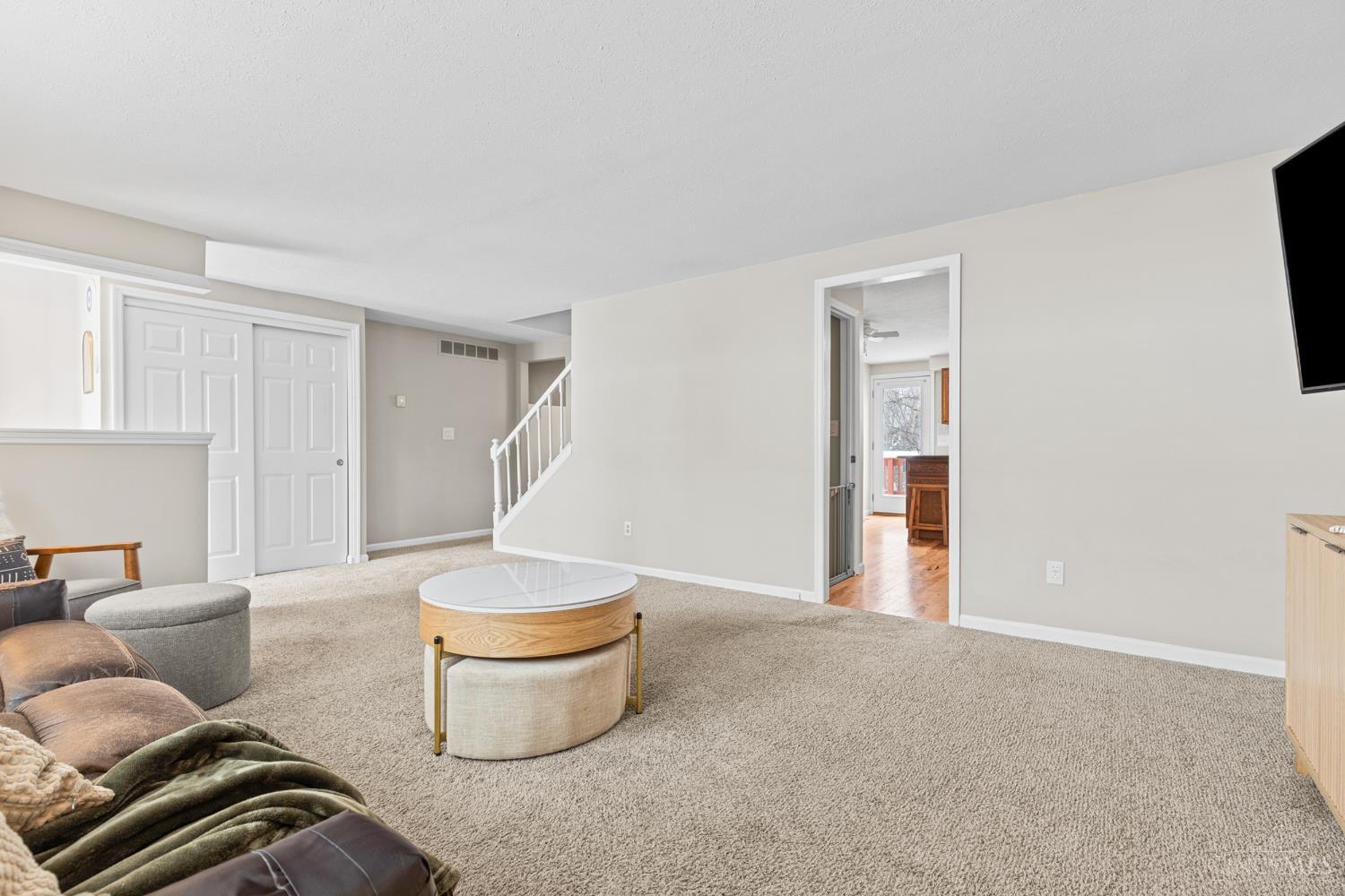 2042 Stratford Court, Loveland, OH, 45140 — photo 6