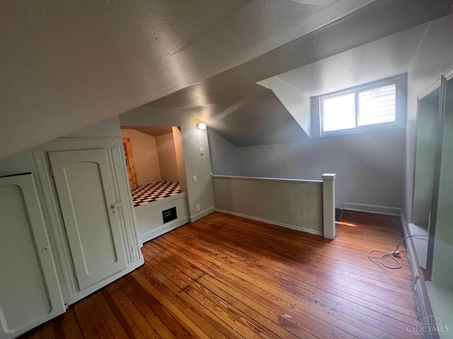 2901 Marshall Avenue, Cincinnati, OH, 45220 — photo 4
