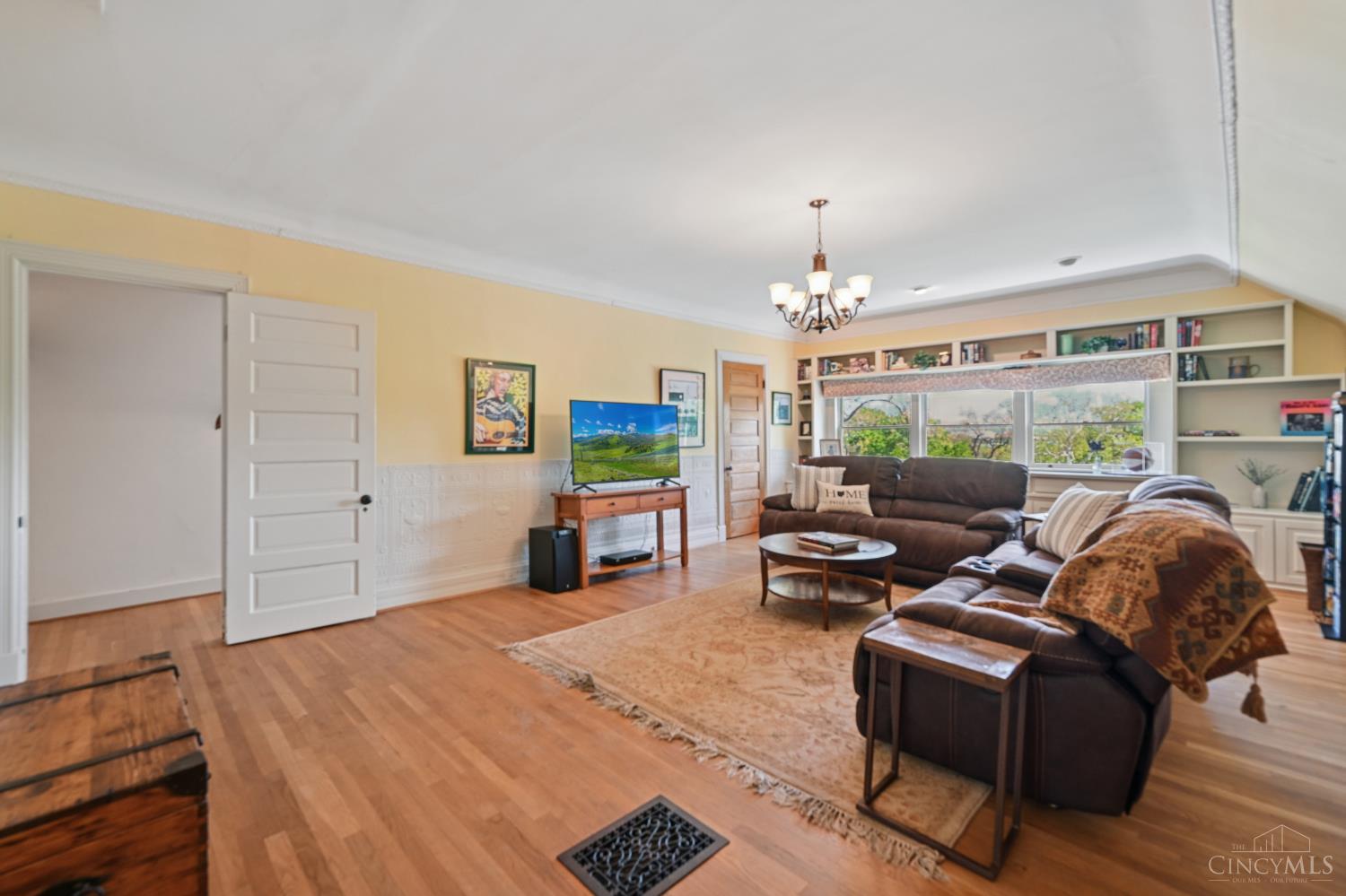 835 Ivy Avenue, Glendale, OH, 45246 — photo 31