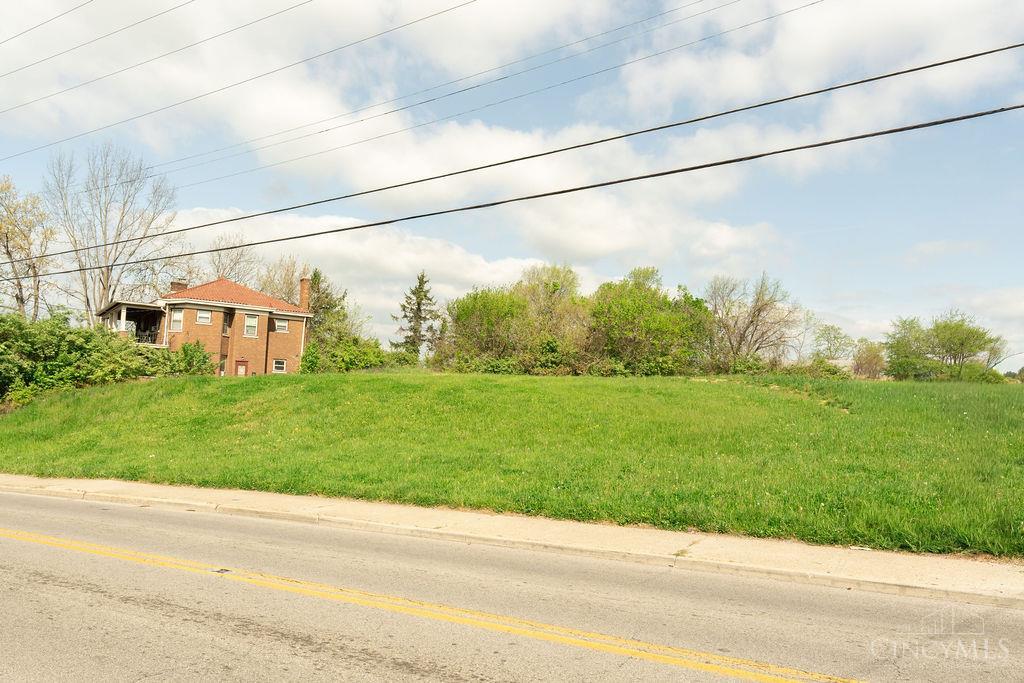 38 Clinton Springs Avenue, Cincinnati, OH, 45217 — photo 5