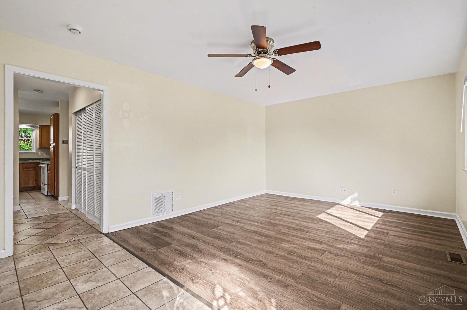 950 Harkin Drive, Forest Park, OH, 45240 — photo 4