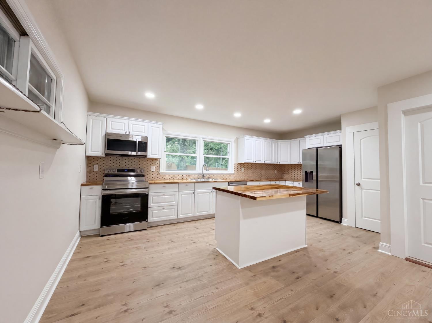 2nd image of 233 C St, Hamilton, OH 45013 | MLS# 1876733