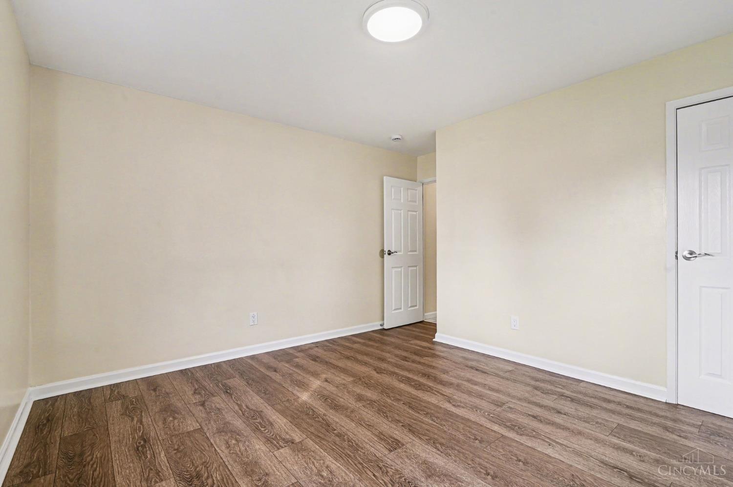 950 Harkin Drive, Forest Park, OH, 45240 — photo 10