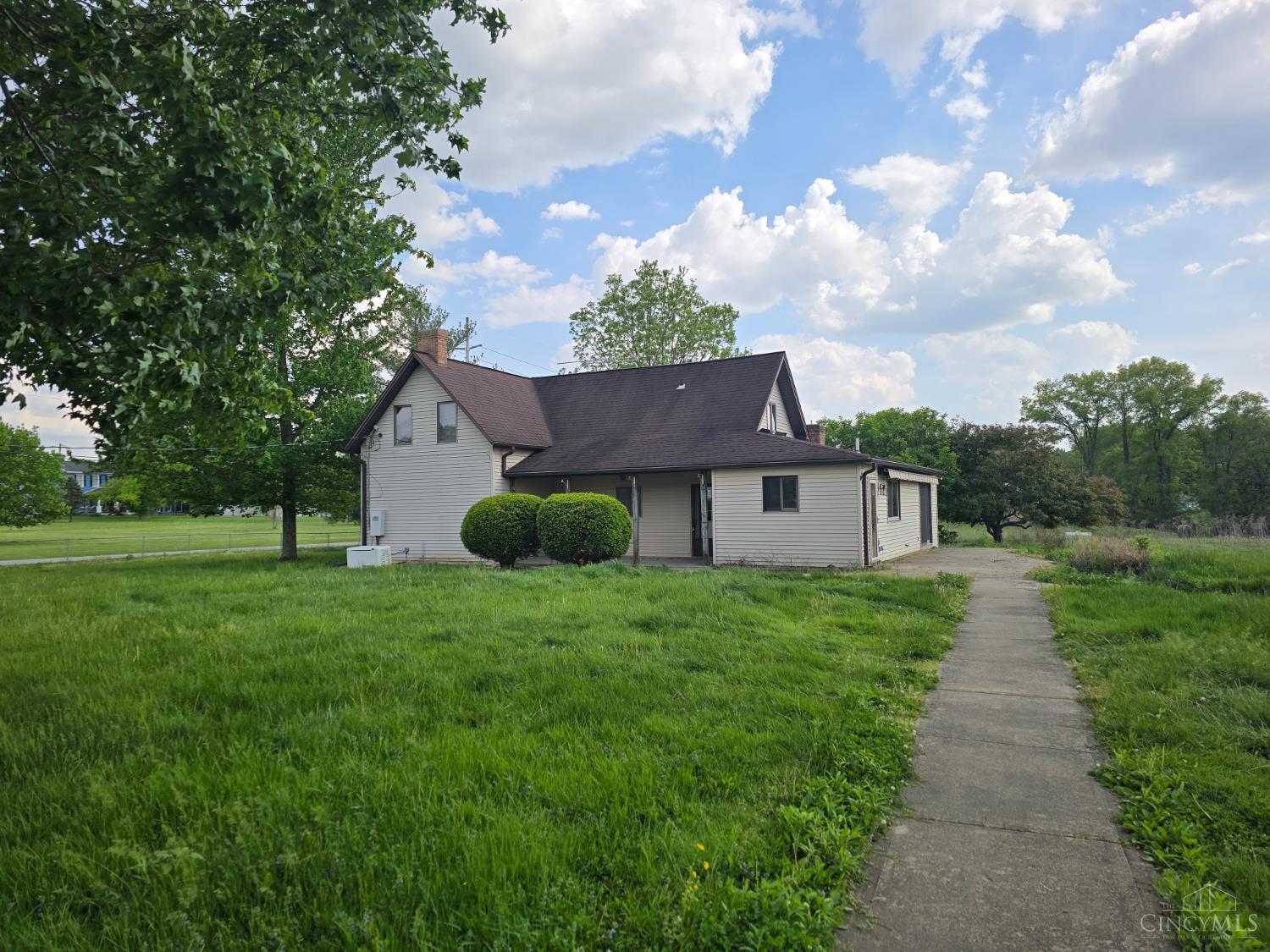 Homes for sale in Williamsburg Twp, OH | 4137 Hageman Crossing Rd, Williamsburg Twp, OH 45176 | MLS# 1876668
