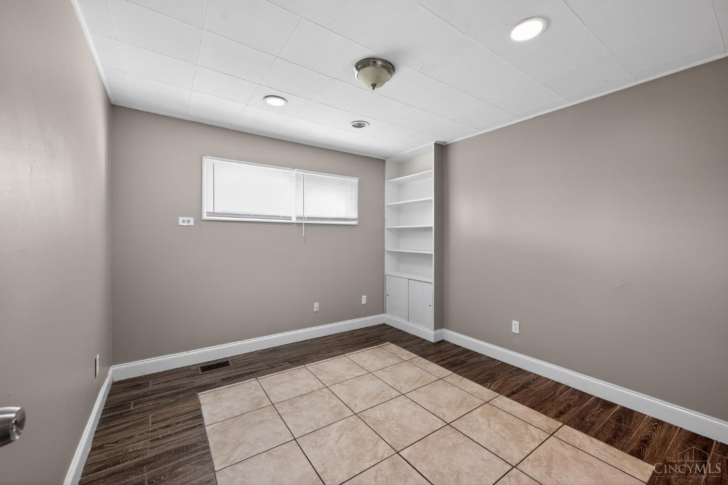 8819 Grenada Drive, Springfield Twp., OH, 45231 — photo 15