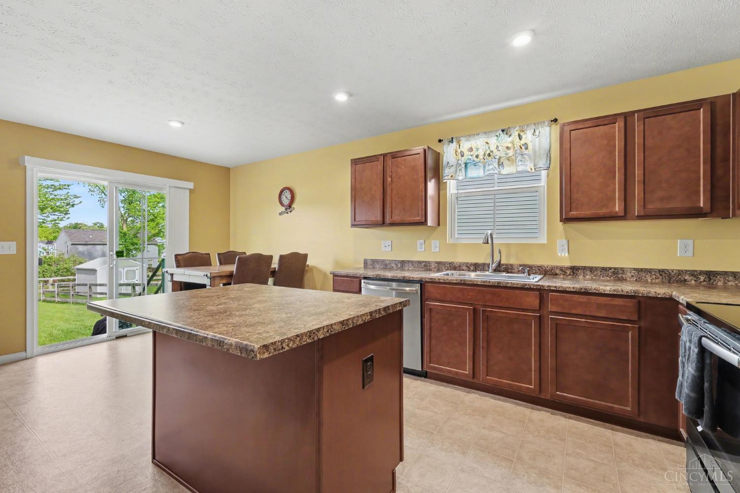 157 Wooded Ridge Drive, Batavia Twp, OH, 45102