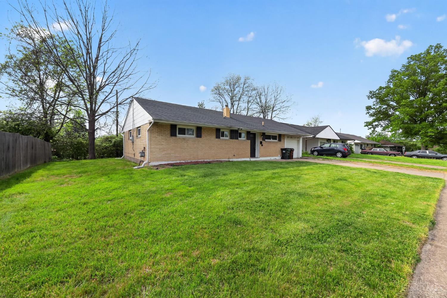 8819 Grenada Drive, Springfield Twp., OH, 45231 — photo 3
