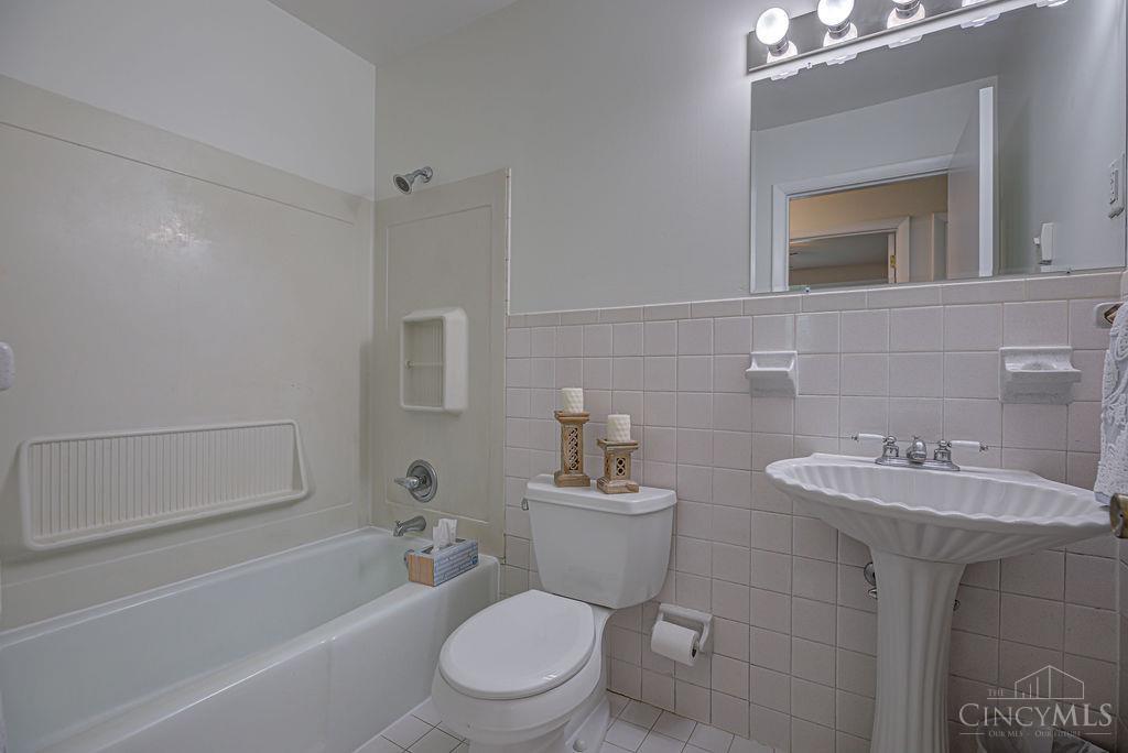 403 Redwood Drive, Trenton, OH, 45067 — photo 17