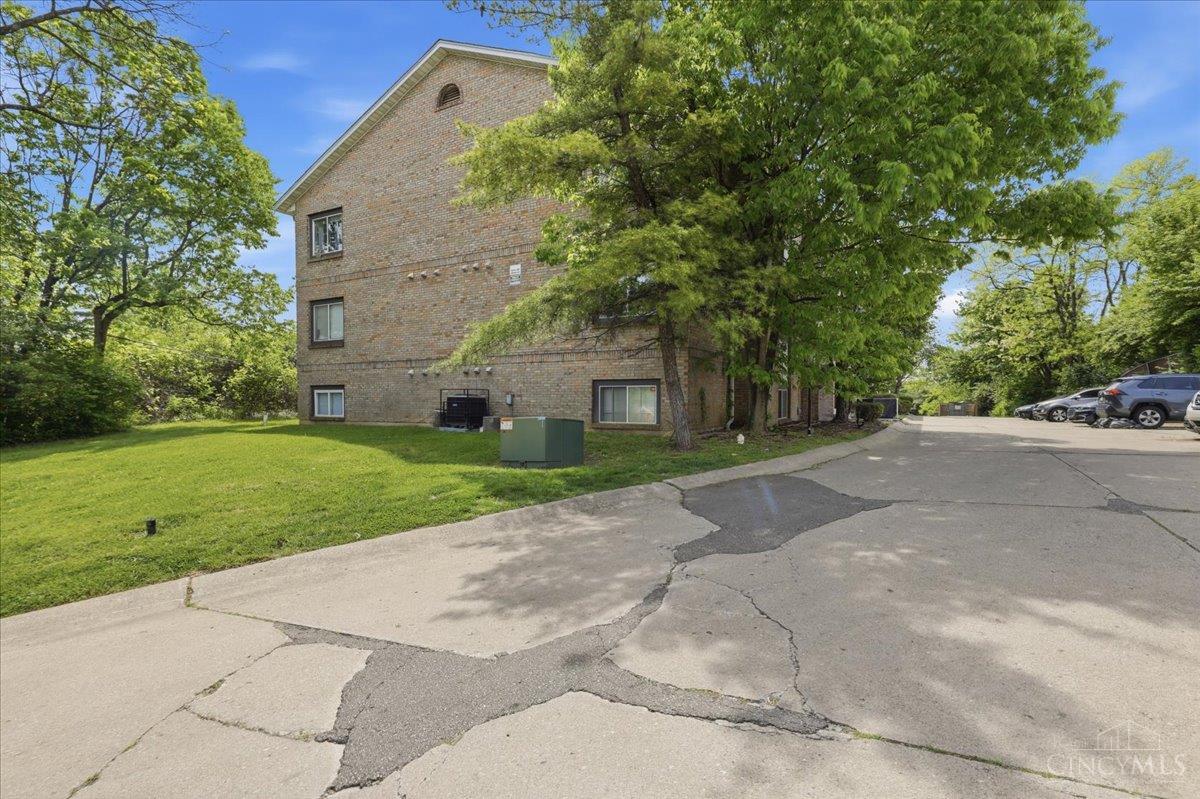 2435 Montana Avenue #11, Cincinnati, OH, 45211 — photo 4