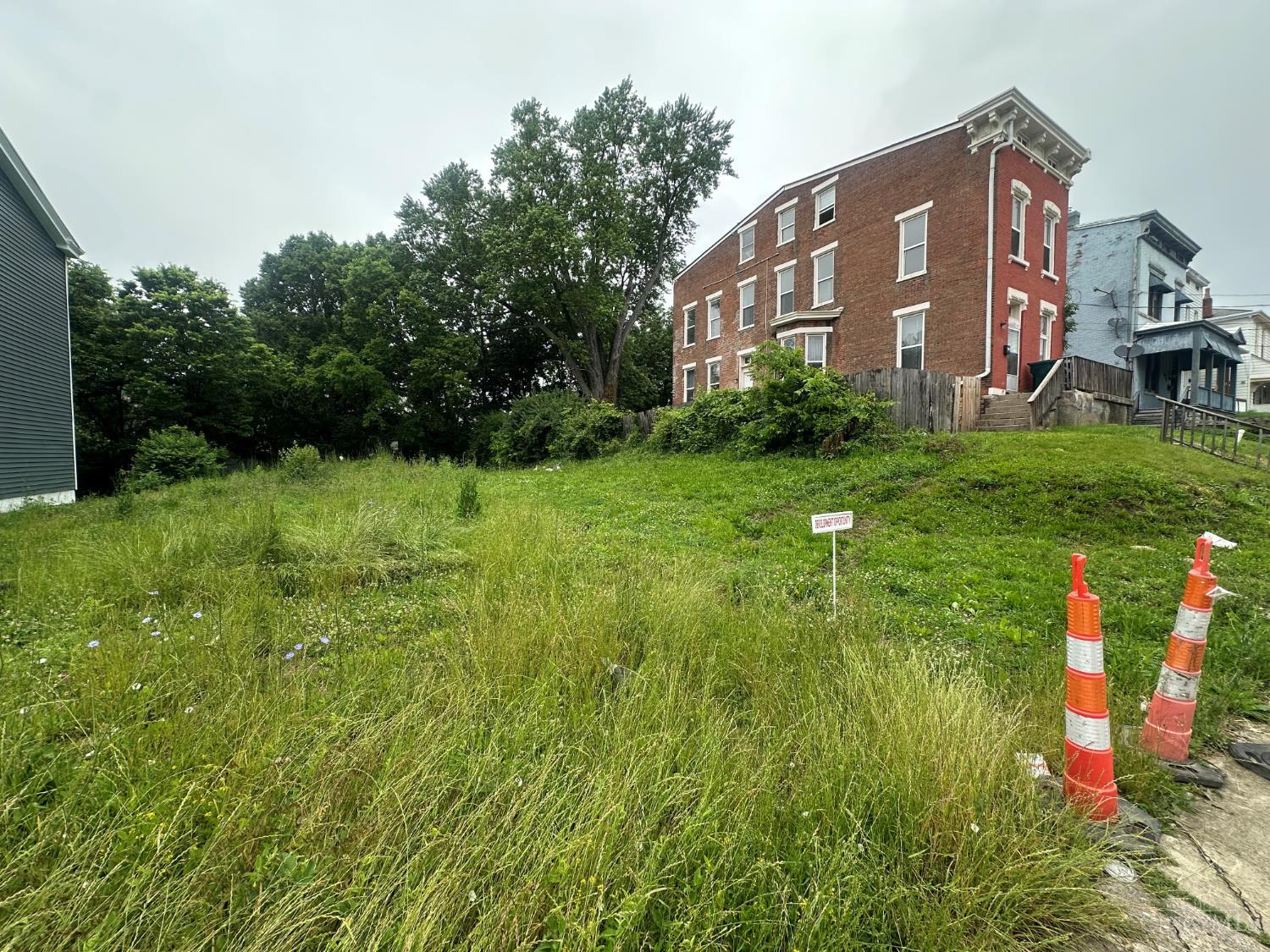 962 Wells Street, Cincinnati, OH, 45205