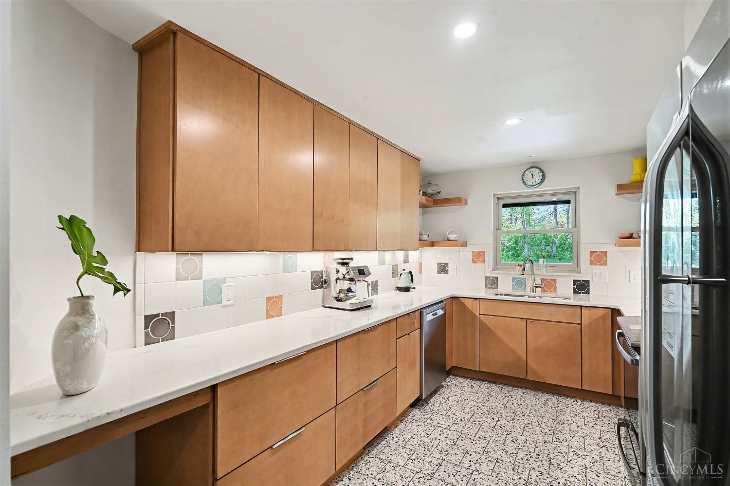 8130 Hopewell Road, Montgomery, OH, 45242