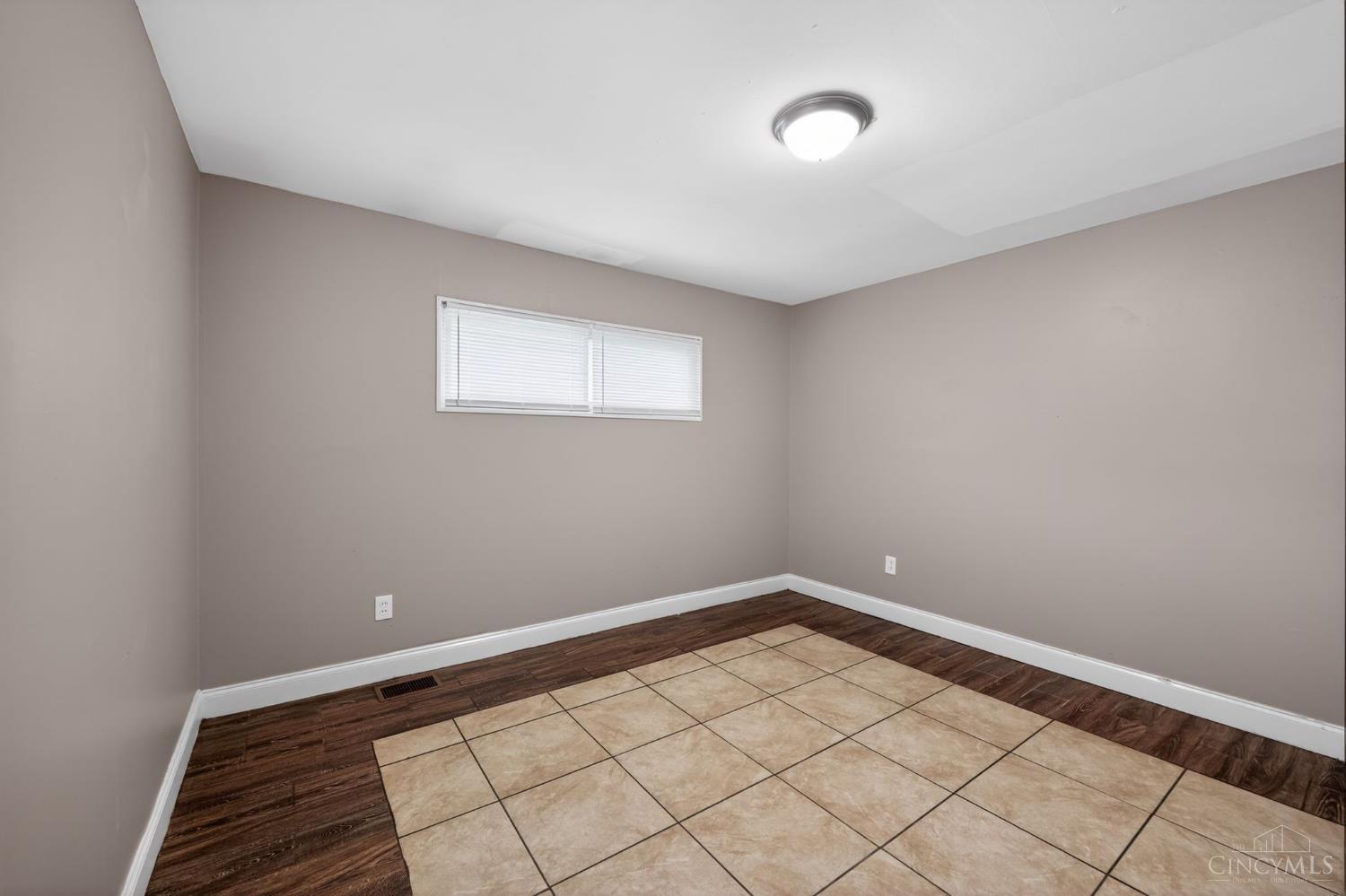 8819 Grenada Drive, Springfield Twp., OH, 45231 — photo 17