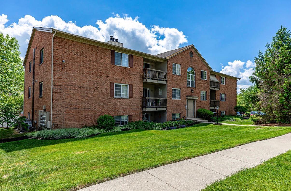 Homes for sale in Fairfield, OH | 1575 Gelhot Dr #90, Fairfield, OH 45014 | MLS# 1876594