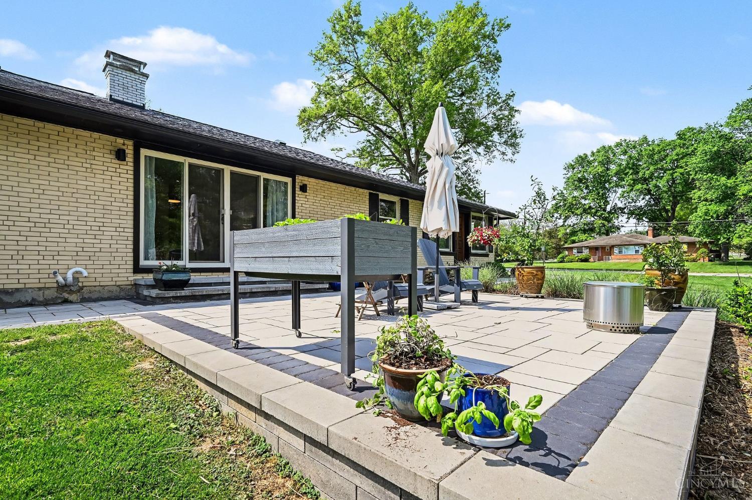 8130 Hopewell Road, Montgomery, OH, 45242