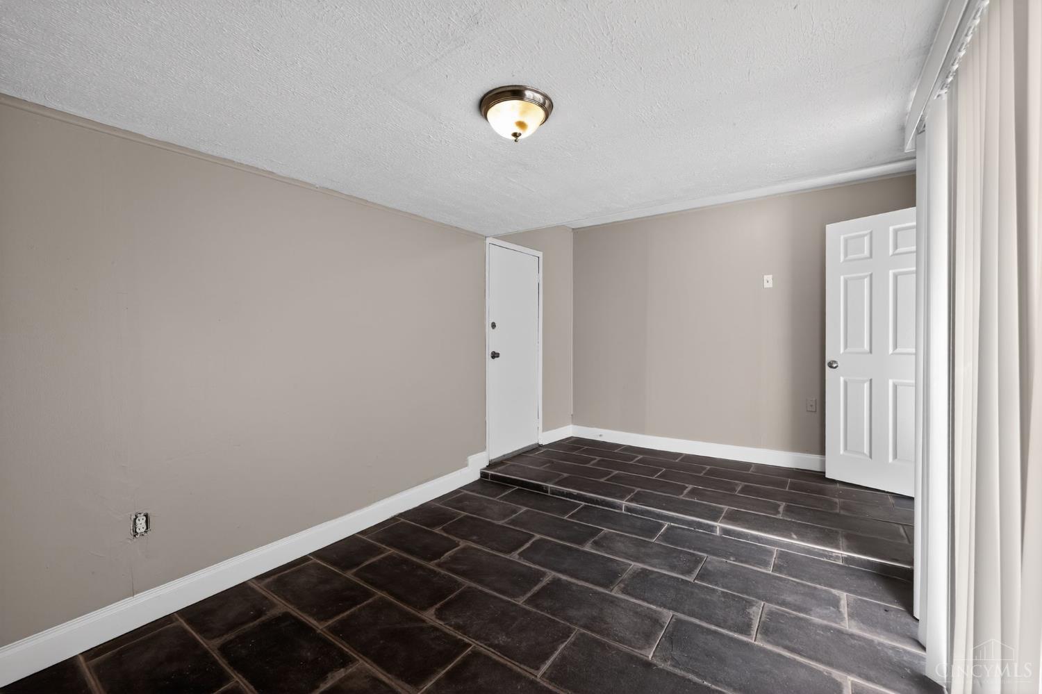 8819 Grenada Drive, Springfield Twp., OH, 45231 — photo 7