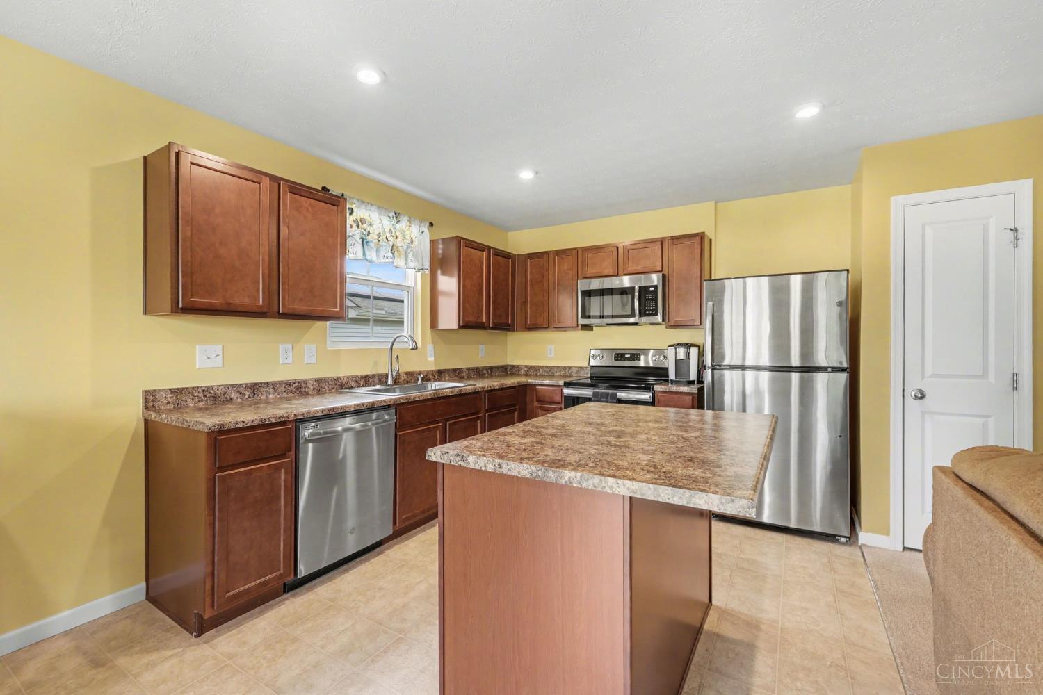 157 Wooded Ridge Drive, Batavia Twp, OH, 45102