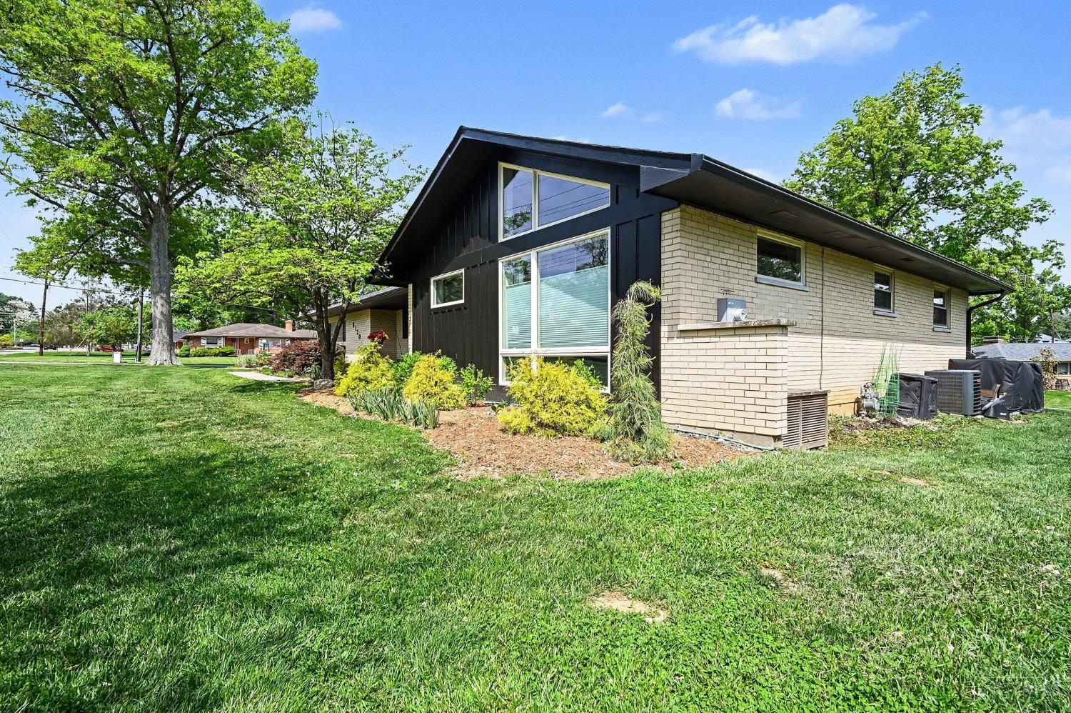 8130 Hopewell Road, Montgomery, OH, 45242