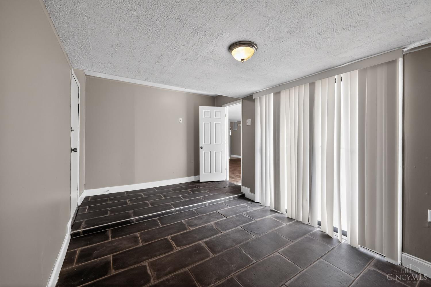 8819 Grenada Drive, Springfield Twp., OH, 45231 — photo 18