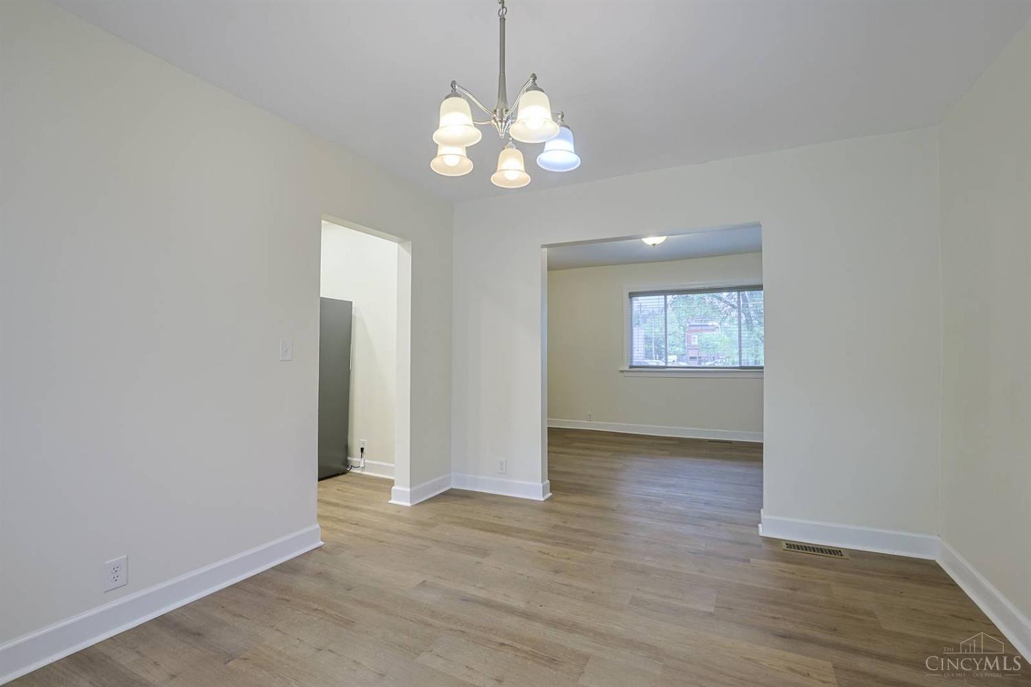 2956 Henshaw Avenue, Cincinnati, OH, 45225 — photo 12