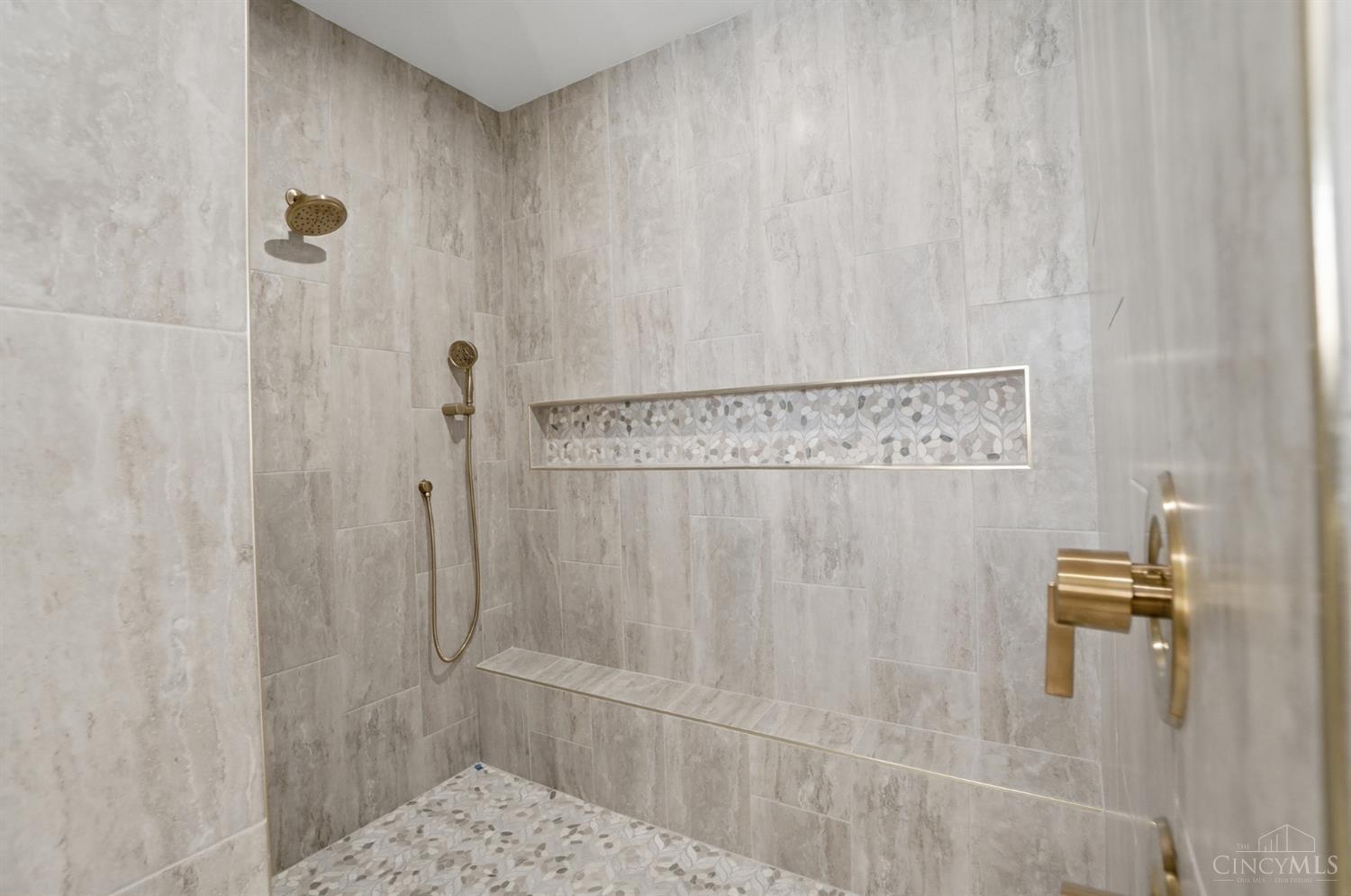 18 Chimney Ridge Drive