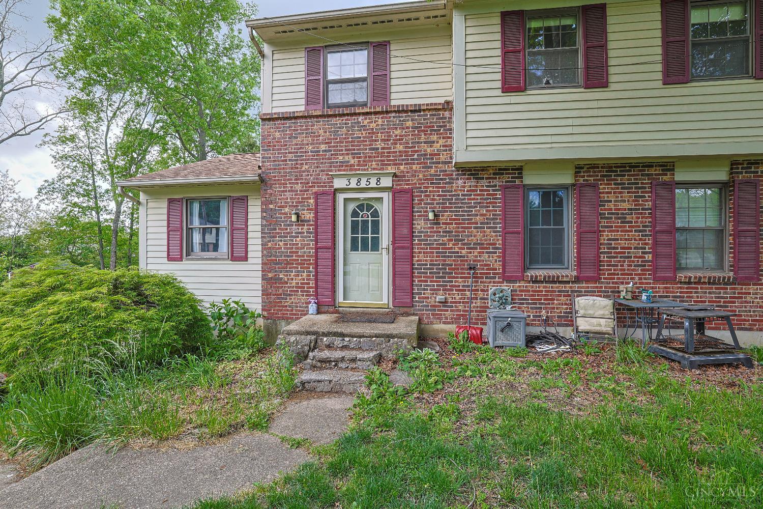 Homes for sale in Amelia, OH | 3858 Heritage Oaks Dr, Amelia, OH 45102 | MLS# 1868728