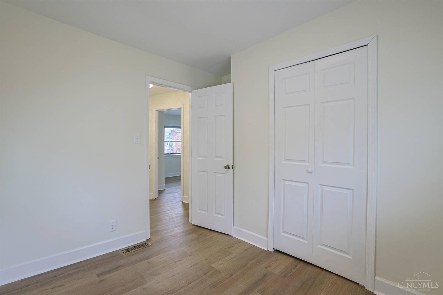 2956 Henshaw Avenue, Cincinnati, OH, 45225 — photo 21