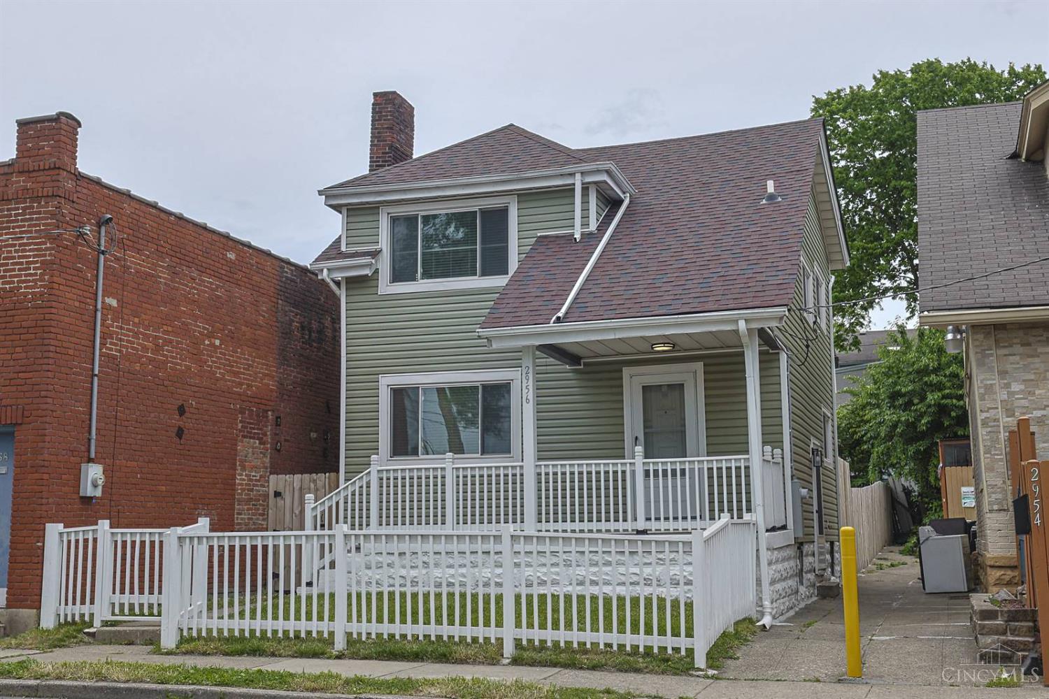 2956 Henshaw Avenue, Cincinnati, OH, 45225 — photo 2