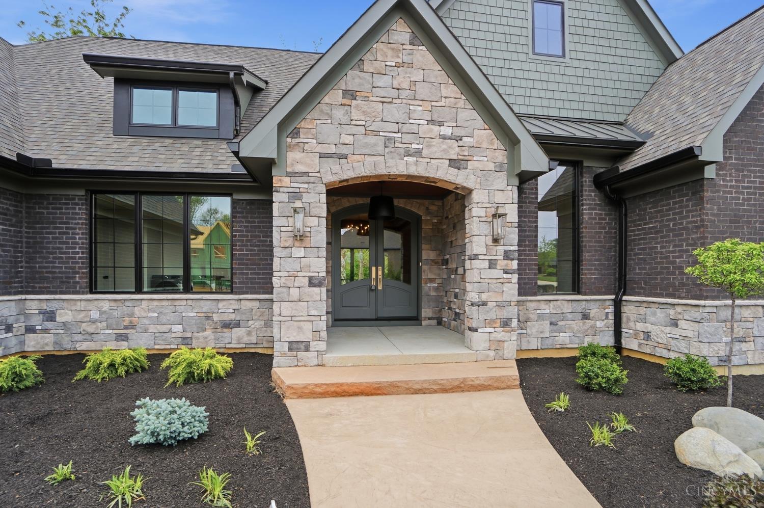 18 Chimney Ridge Drive