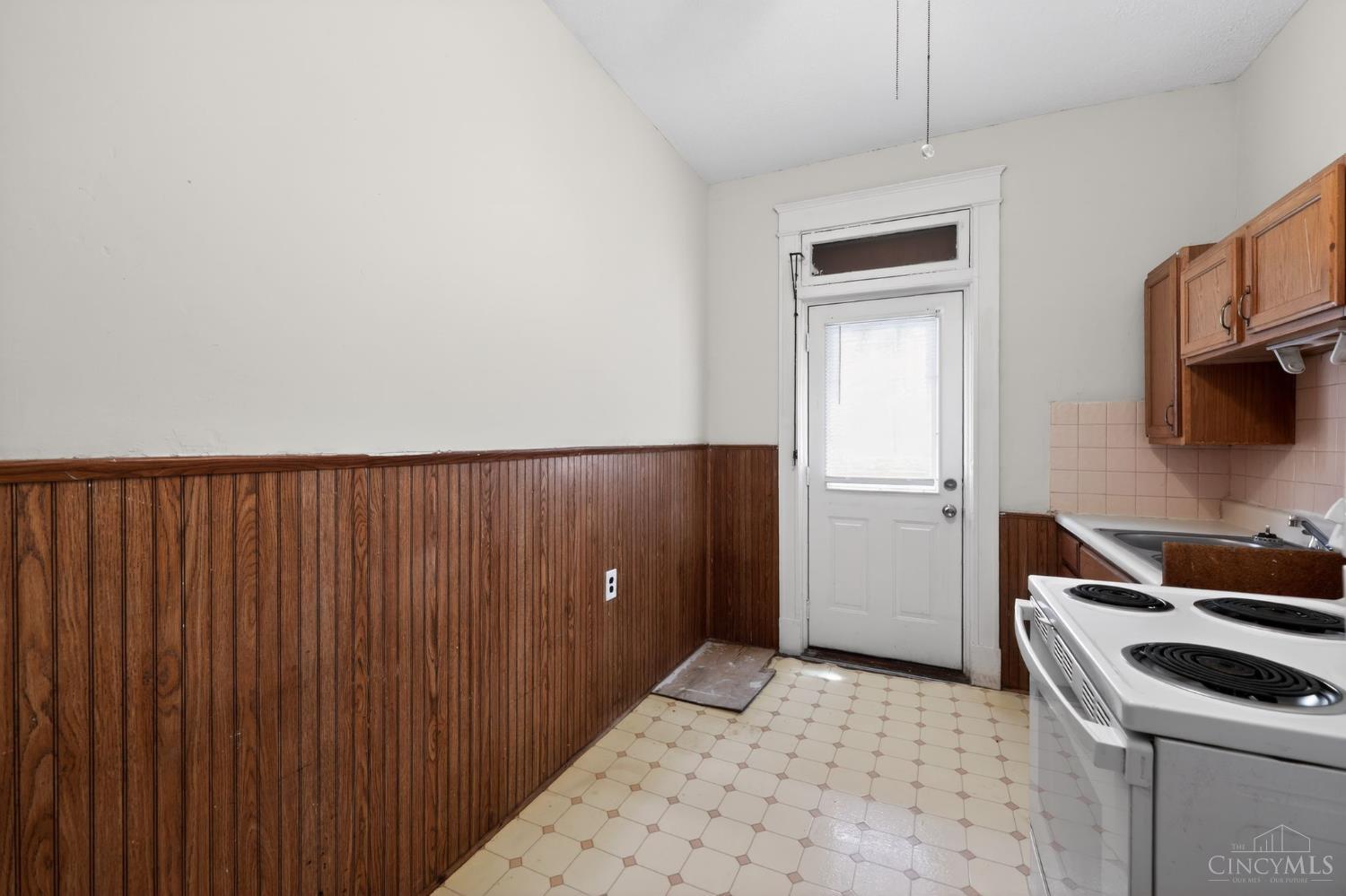 5906 Highland Avenue, Elmwood Place, OH, 45216 — photo 22