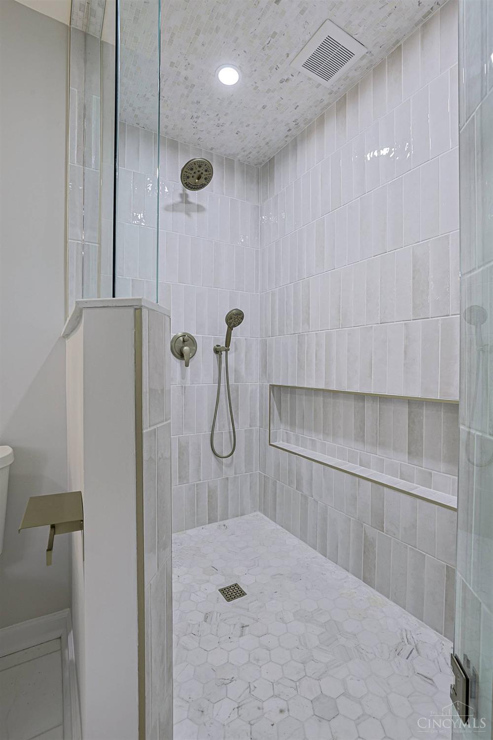 5829 Pandora Avenue, Cincinnati, OH, 45213 — photo 36