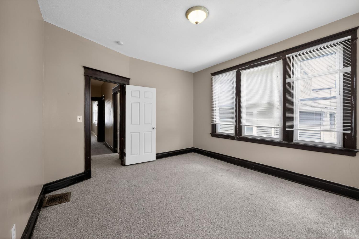 5906 Highland Avenue, Elmwood Place, OH, 45216 — photo 17