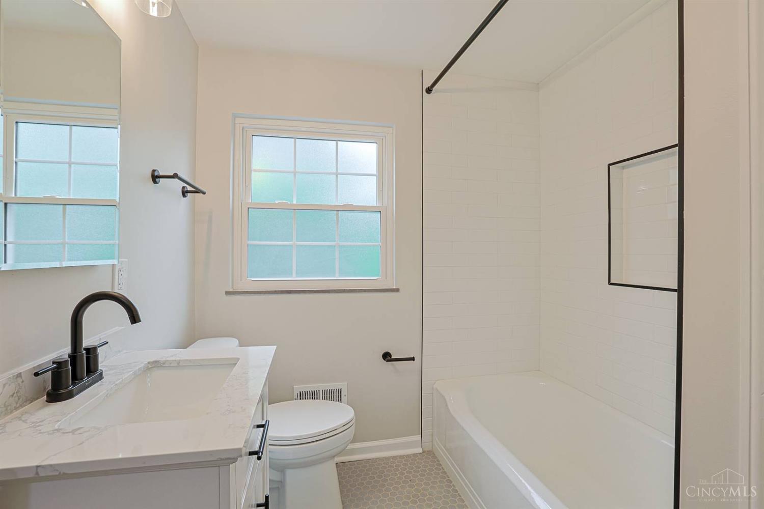 5829 Pandora Avenue, Cincinnati, OH, 45213 — photo 35
