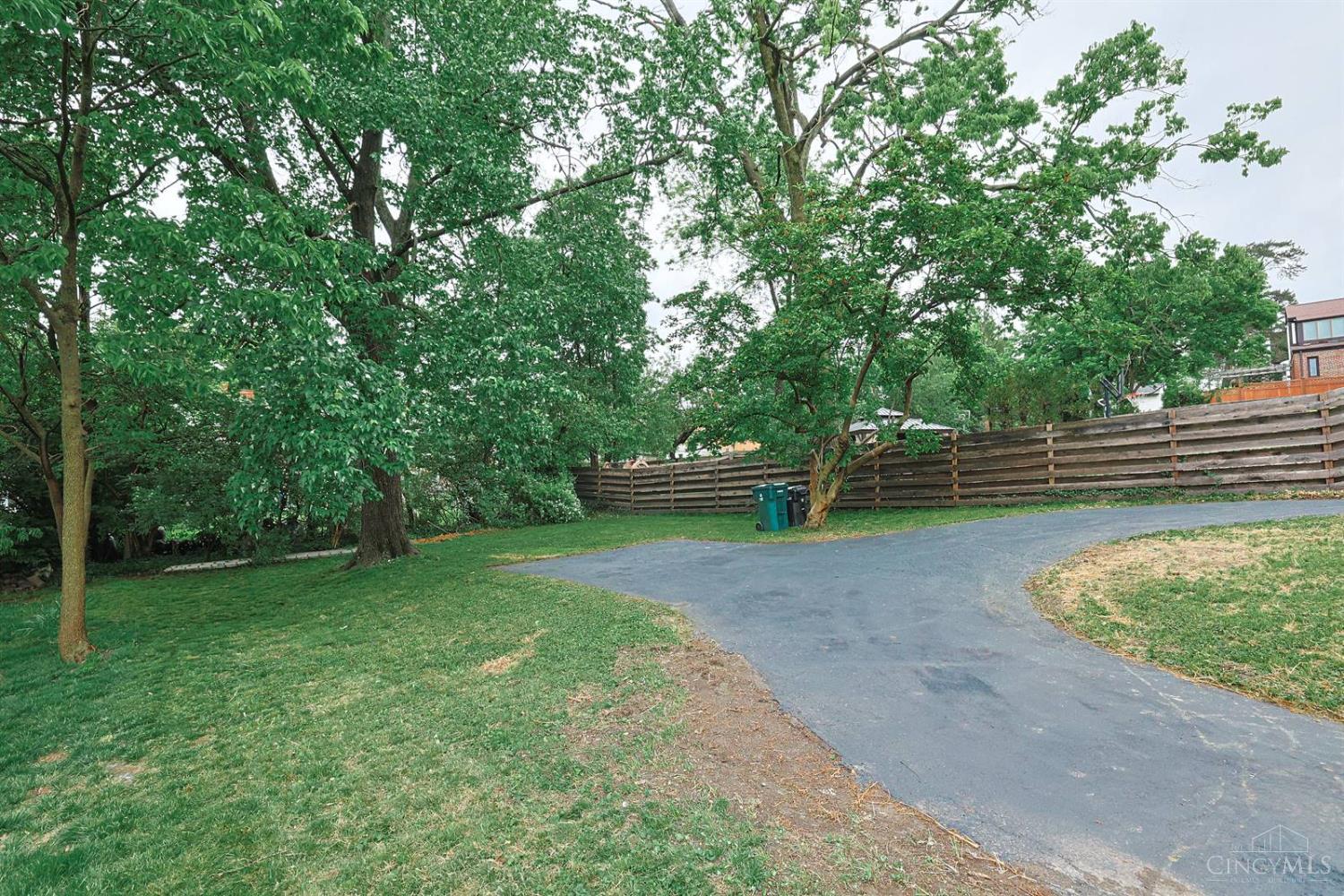 5829 Pandora Avenue, Cincinnati, OH, 45213 — photo 39
