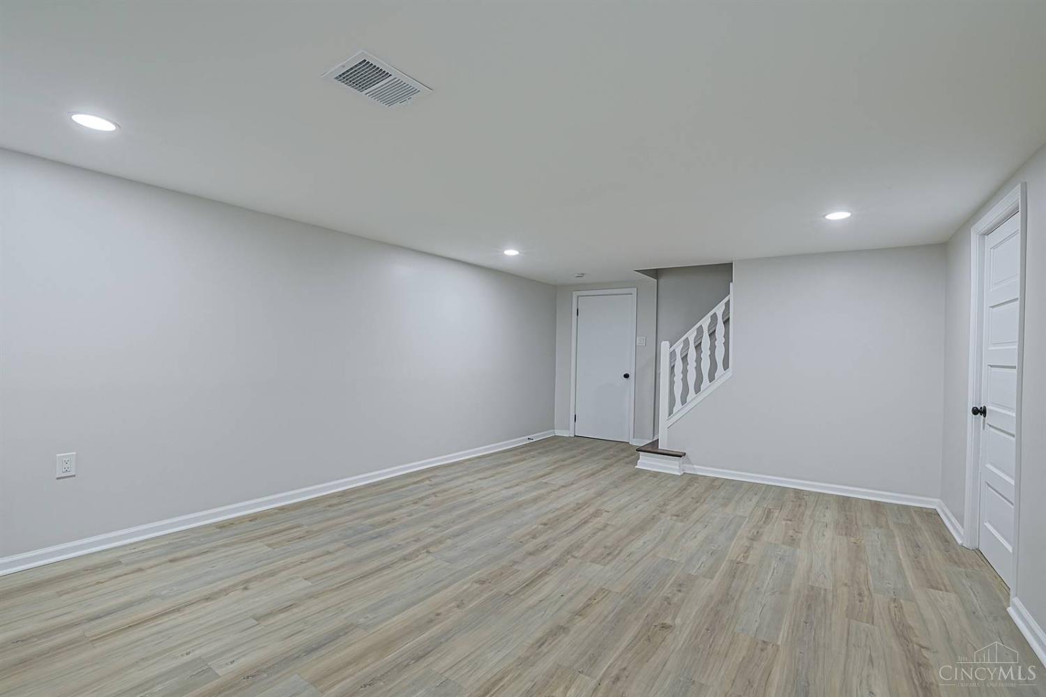 5829 Pandora Avenue, Cincinnati, OH, 45213 — photo 30