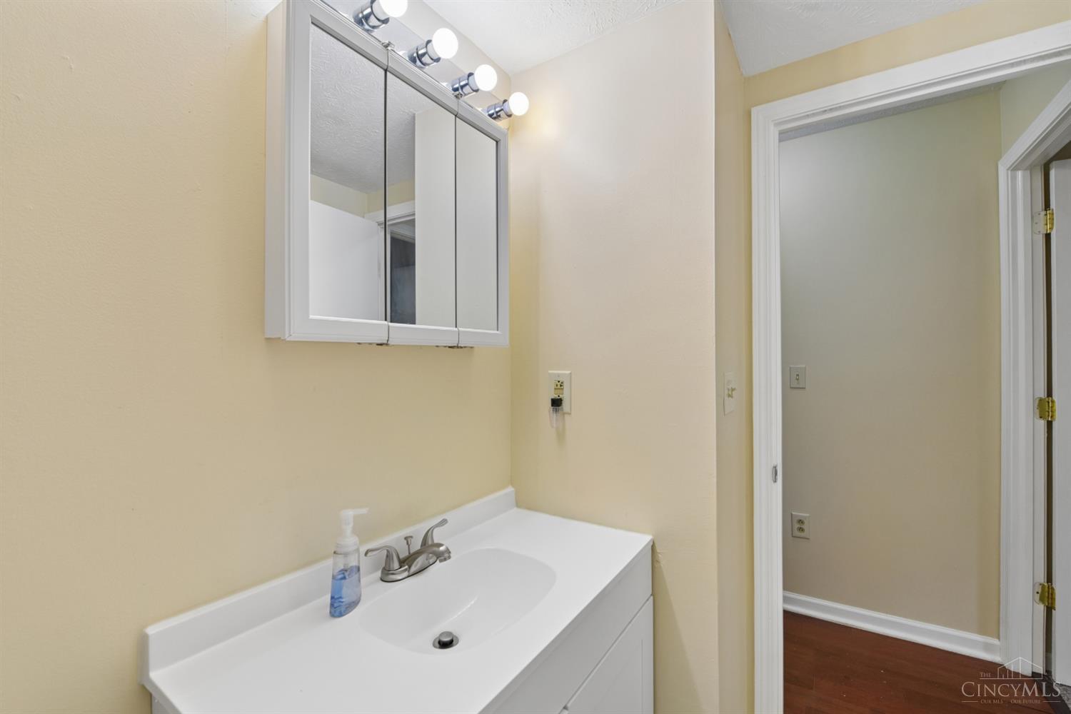 4808 Chalet Drive #1106, St Bernard, OH, 45217 — photo 13
