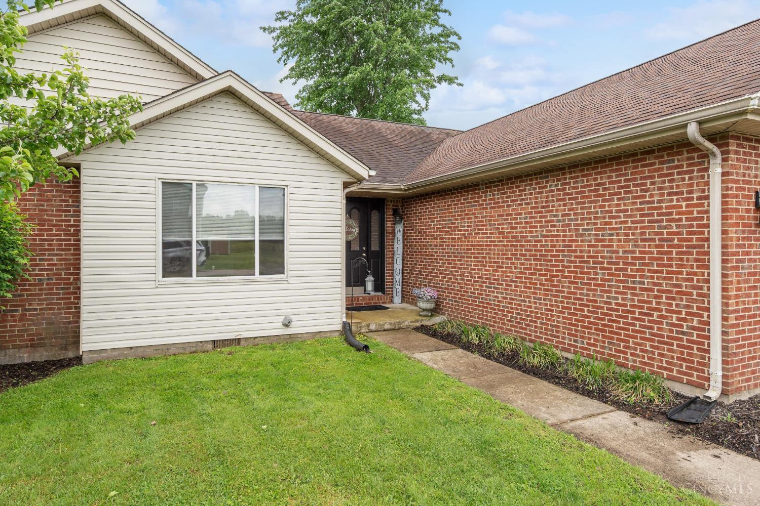 203 Lakewood Lane, Georgetown, OH, 45121 — photo 2