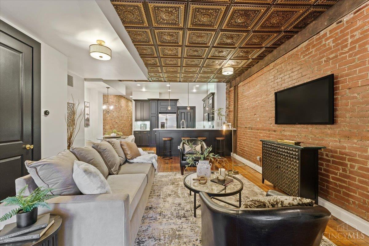 1302 Main Street, Cincinnati, OH, 45202 — photo 13