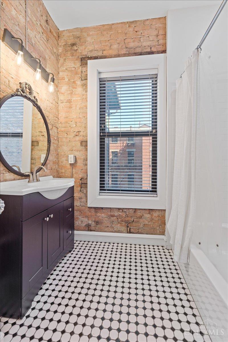 1302 Main Street, Cincinnati, OH, 45202 — photo 36