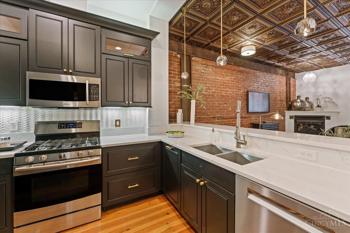1302 Main Street, Cincinnati, OH, 45202 — photo 21