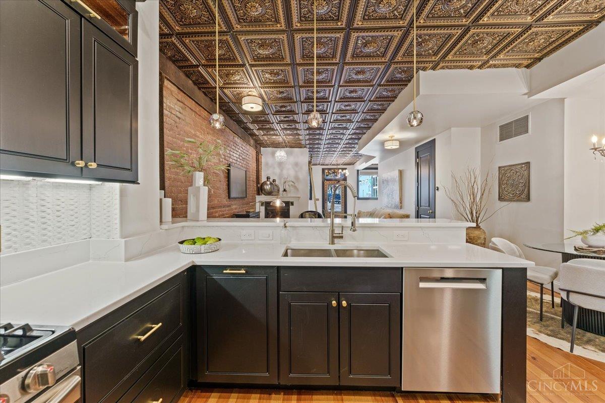 1302 Main Street, Cincinnati, OH, 45202 — photo 22
