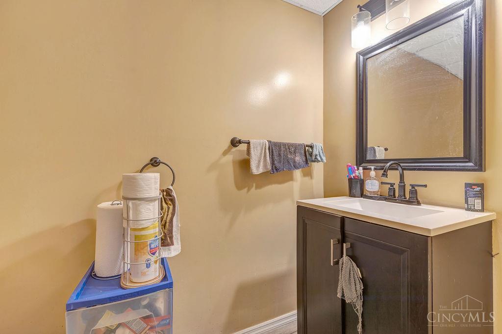 602 Fairbanks Avenue, Cincinnati, OH, 45205 — photo 9