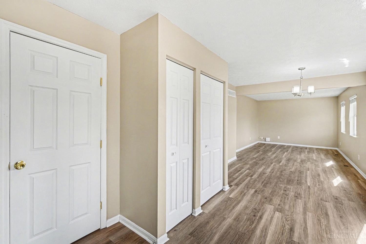 939 Venetian Terrace, Cincinnati, OH, 45224 — photo 16