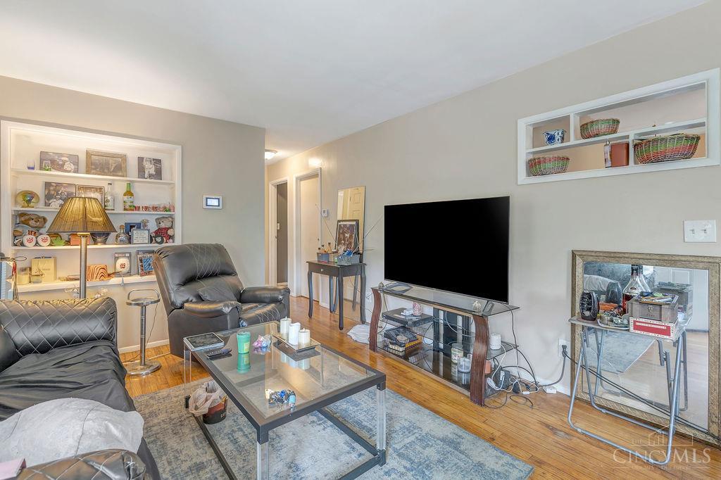 Homes for sale in Cincinnati, OH | 602 Fairbanks Ave, Cincinnati, OH 45205 | MLS# 1876974