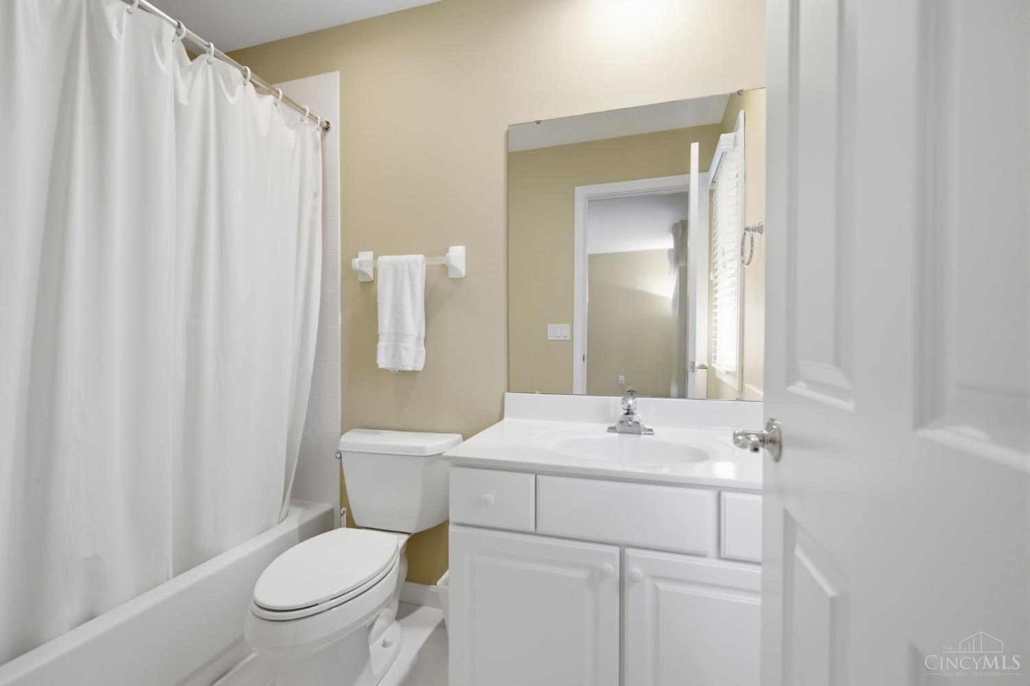 5564 Oak View Drive, Hamilton Twp, OH, 45039 — photo 43