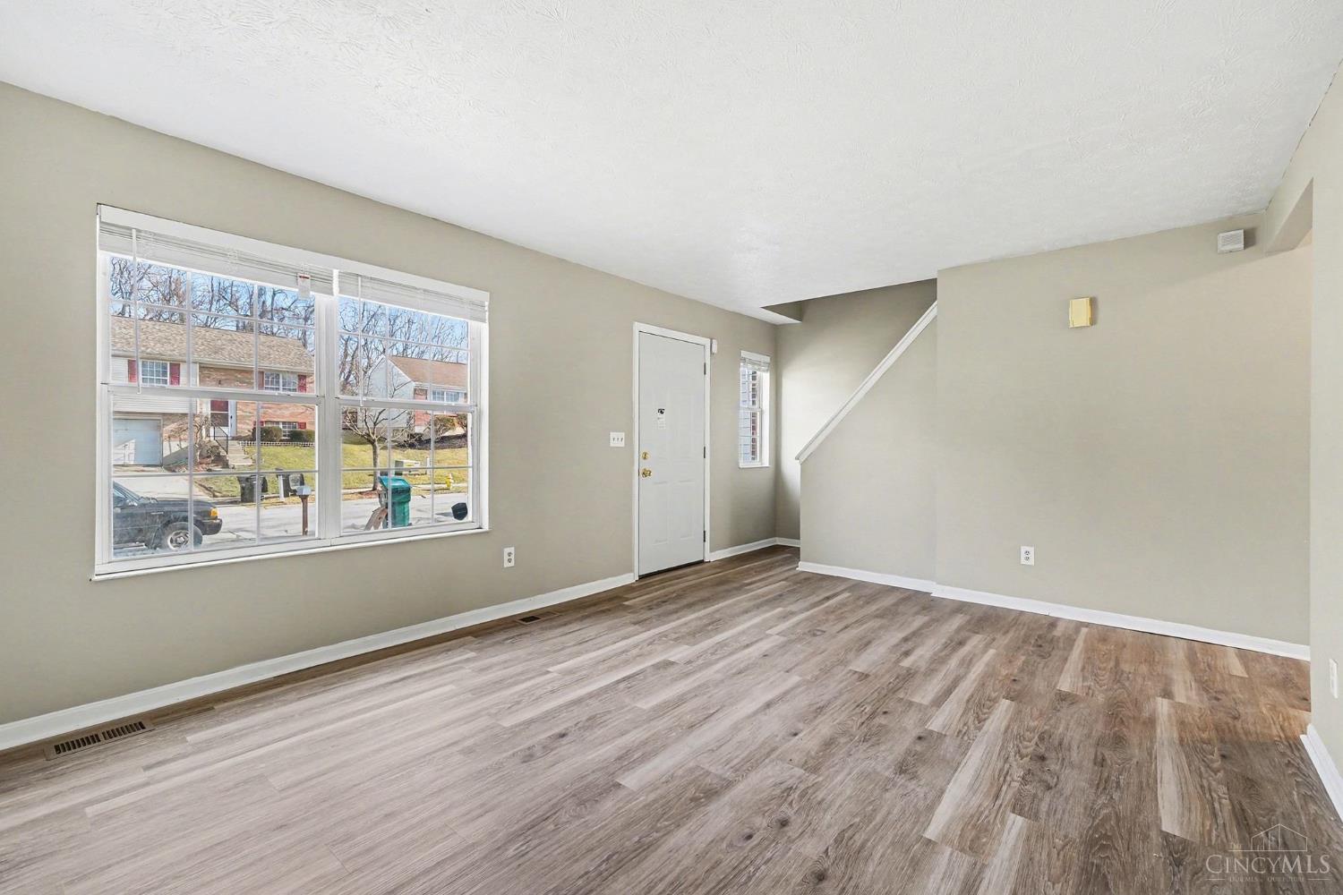 939 Venetian Terrace, Cincinnati, OH, 45224 — photo 7