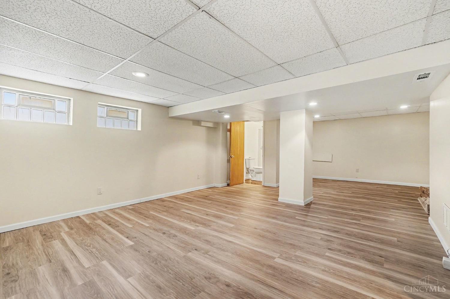 939 Venetian Terrace, Cincinnati, OH, 45224 — photo 30