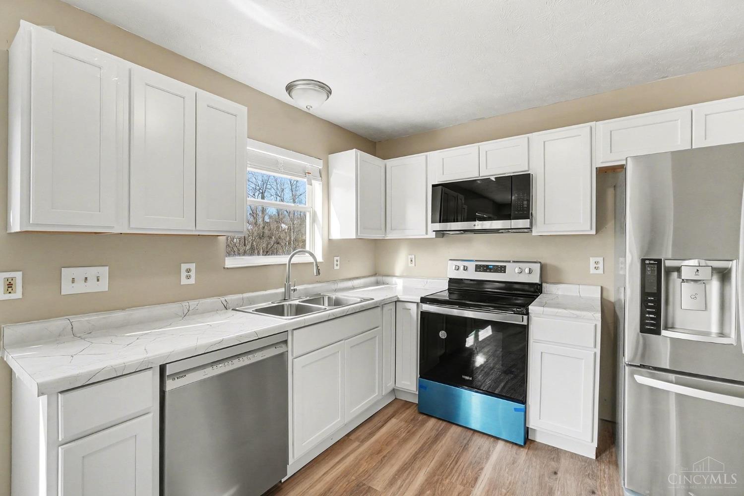 939 Venetian Terrace, Cincinnati, OH, 45224 — photo 14