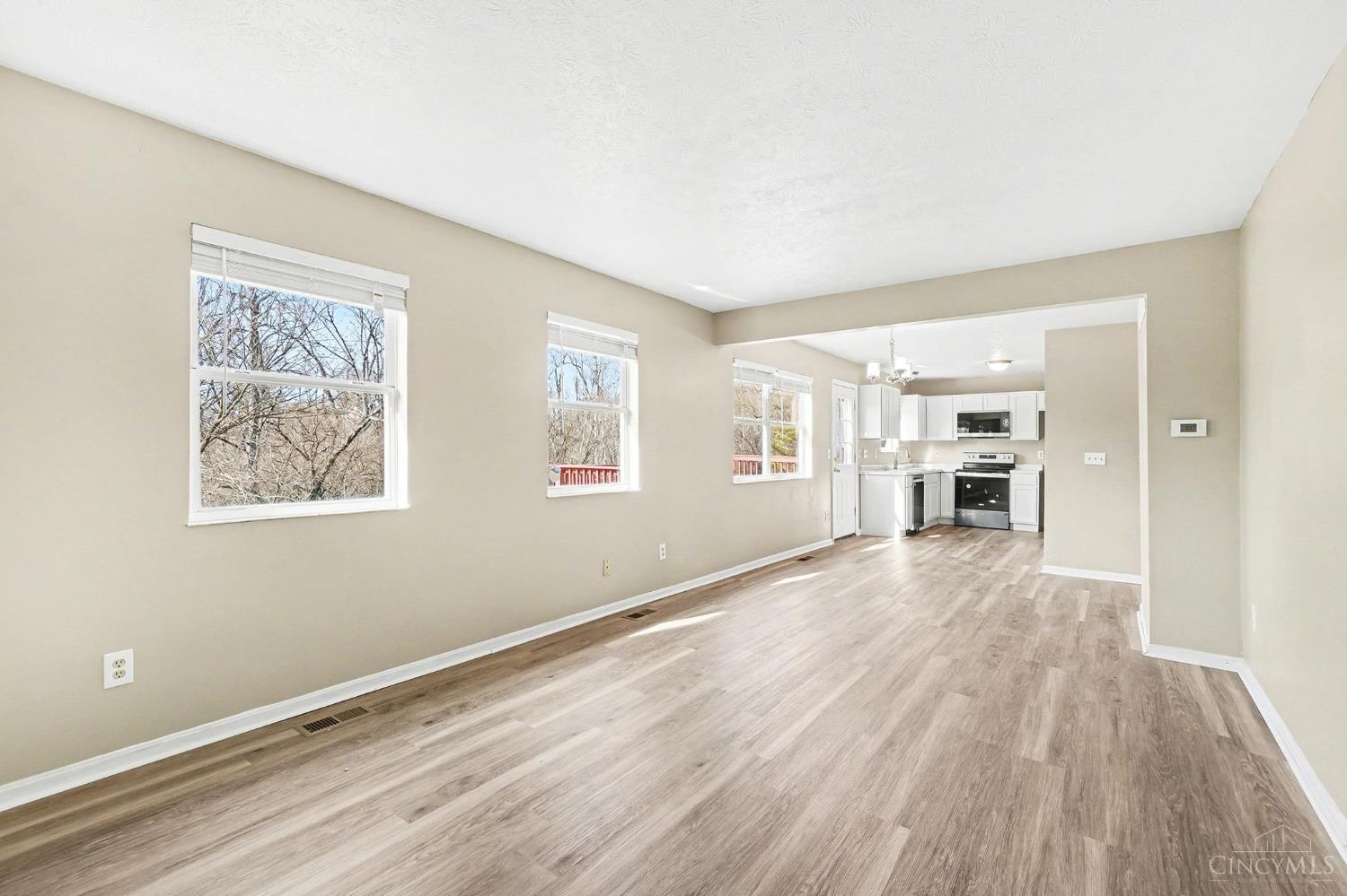 939 Venetian Terrace, Cincinnati, OH, 45224 — photo 12