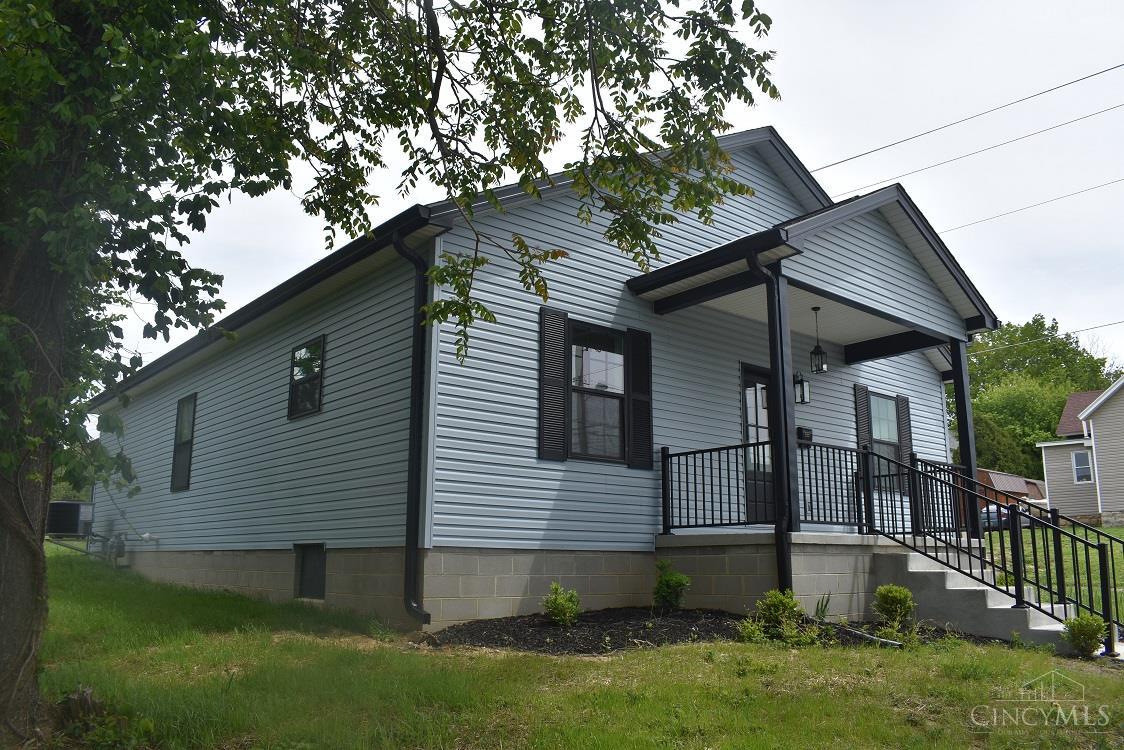 Homes for sale in Hillsboro, OH | 222 John St, Hillsboro, OH 45133 | MLS# 1867143