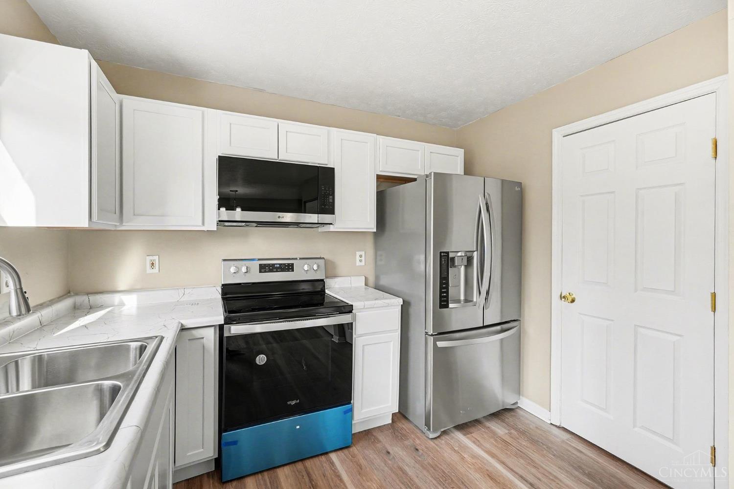 939 Venetian Terrace, Cincinnati, OH, 45224 — photo 15